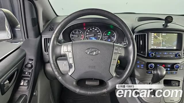 2017 Hyundai Grand Starex 12-Seater Wagon Sold VIN KMJWA37KBHU923949 – interior seats 2017 Hyundai Grand Starex 12-Seater Wagon Sold VIN KMJWA37KBHU923949 – interior seats