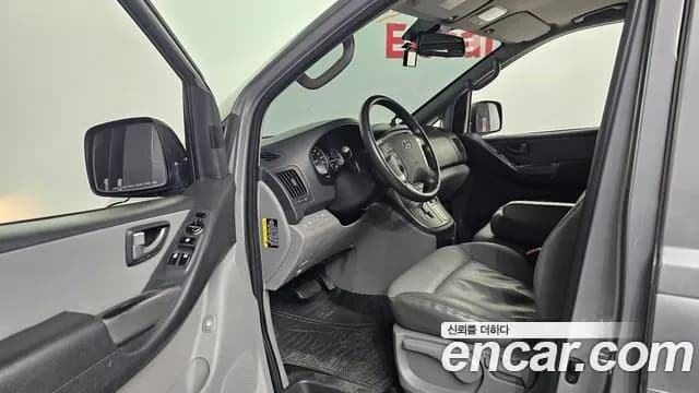 2017 Hyundai Grand Starex 12-Seater Wagon Sold VIN KMJWA37KBHU923949 – exterior detail 2017 Hyundai Grand Starex 12-Seater Wagon Sold VIN KMJWA37KBHU923949 – exterior detail