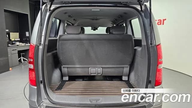 2017 Hyundai Grand Starex 12-Seater Wagon Sold VIN KMJWA37KBHU923949 – photo 14 2017 Hyundai Grand Starex 12-Seater Wagon Sold VIN KMJWA37KBHU923949 – photo 14