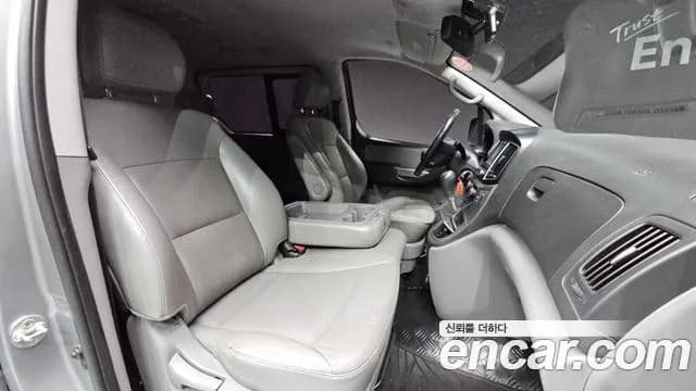 2017 Hyundai Grand Starex 12-Seater Wagon Sold VIN KMJWA37KBHU924097 – photo 18 2017 Hyundai Grand Starex 12-Seater Wagon Sold VIN KMJWA37KBHU924097 – photo 18