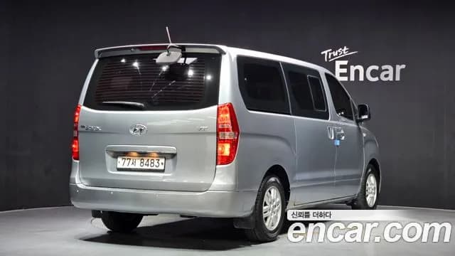 2017 Hyundai Grand Starex 12-Seater Wagon Sold VIN KMJWA37KBHU924668 – interior seats 2017 Hyundai Grand Starex 12-Seater Wagon Sold VIN KMJWA37KBHU924668 – interior seats