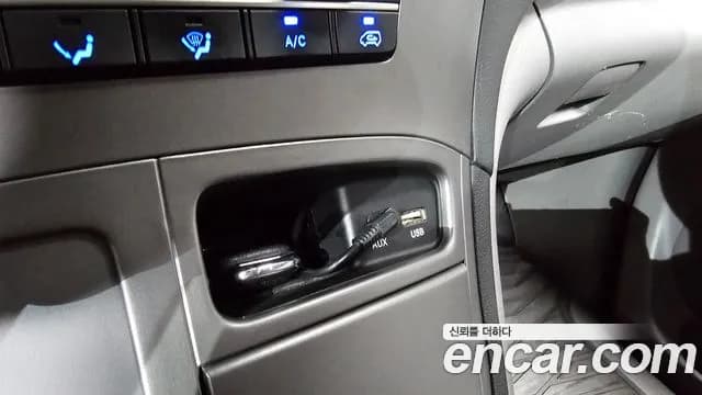2017 Hyundai Grand Starex 12-Seater Wagon Sold VIN KMJWA37KBHU924668 – undercarriage 2017 Hyundai Grand Starex 12-Seater Wagon Sold VIN KMJWA37KBHU924668 – undercarriage