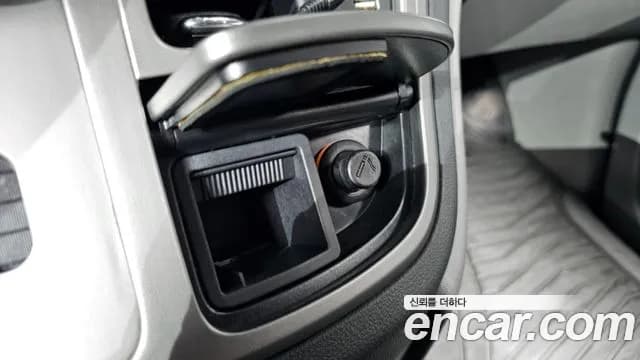 2017 Hyundai Grand Starex 12-Seater Wagon Sold VIN KMJWA37KBHU924668 – photo 14 2017 Hyundai Grand Starex 12-Seater Wagon Sold VIN KMJWA37KBHU924668 – photo 14