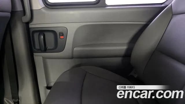 2018 Hyundai Grand Starex 12-Seater Wagon Sold VIN KMJWA37KBJU931468 – photo 11 2018 Hyundai Grand Starex 12-Seater Wagon Sold VIN KMJWA37KBJU931468 – photo 11
