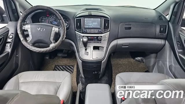 2018 Hyundai Grand Starex 11-Seater Wagon Sold VIN KMJWA37KBJU938675 – front exterior 2018 Hyundai Grand Starex 11-Seater Wagon Sold VIN KMJWA37KBJU938675 – front exterior