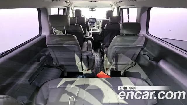 2018 Hyundai Grand Starex 12-Seater Wagon Sold VIN KMJWA37KBJU944977 – interior seats 2018 Hyundai Grand Starex 12-Seater Wagon Sold VIN KMJWA37KBJU944977 – interior seats
