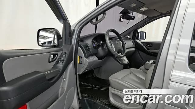 2018 Hyundai Grand Starex 12-Seater Wagon Sold VIN KMJWA37KBJU952297 – photo 16 2018 Hyundai Grand Starex 12-Seater Wagon Sold VIN KMJWA37KBJU952297 – photo 16