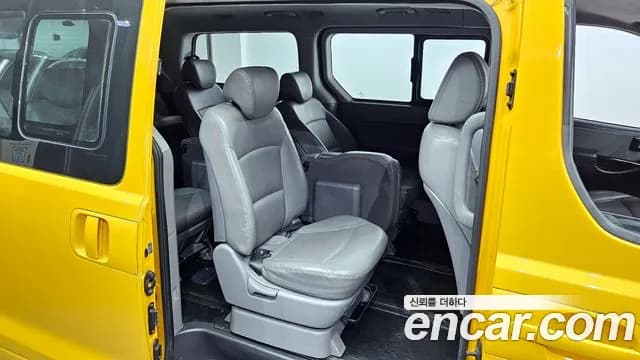 2018 Hyundai Grand Starex Guard car of children Sold VIN KMJWA37KBJU969368 – exterior detail 2018 Hyundai Grand Starex Guard car of children Sold VIN KMJWA37KBJU969368 – exterior detail