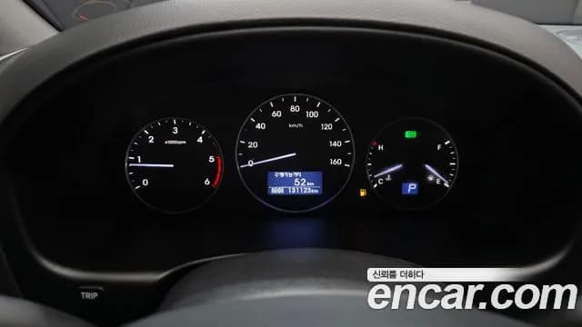 2018 Hyundai The New Grand Starex Wagon 12-Seater Sold VIN KMJWA37KBJU983225 – rear exterior 2018 Hyundai The New Grand Starex Wagon 12-Seater Sold VIN KMJWA37KBJU983225 – rear exterior