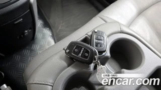 2018 Hyundai The New Grand Starex Wagon 12-Seater Sold VIN KMJWA37KBJU988237 – interior seats 2018 Hyundai The New Grand Starex Wagon 12-Seater Sold VIN KMJWA37KBJU988237 – interior seats