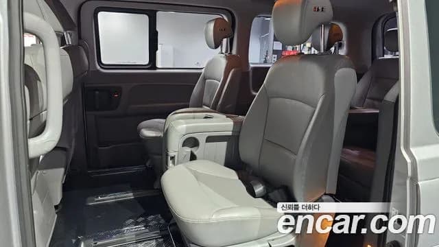 2019 Hyundai The New Grand Starex Wagon 11-Seater Sold VIN KMJWA37KBKU001403 – rear exterior 2019 Hyundai The New Grand Starex Wagon 11-Seater Sold VIN KMJWA37KBKU001403 – rear exterior