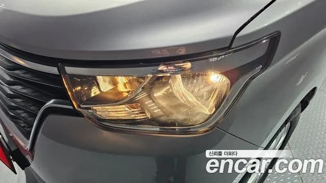 2019 Hyundai The New Grand Starex Wagon 11-Seater Sold VIN KMJWA37KBKU001403 – interior seats 2019 Hyundai The New Grand Starex Wagon 11-Seater Sold VIN KMJWA37KBKU001403 – interior seats