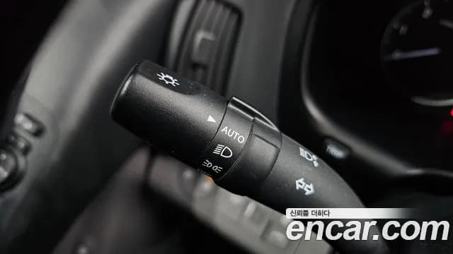 2019 Hyundai The New Grand Starex Wagon 11-Seater Sold VIN KMJWA37KBKU001403 – photo 28 2019 Hyundai The New Grand Starex Wagon 11-Seater Sold VIN KMJWA37KBKU001403 – photo 28