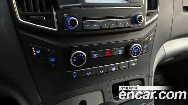 2019 Hyundai The New Grand Starex Wagon 12-Seater Sold VIN KMJWA37KBKU013875 – rear exterior 2019 Hyundai The New Grand Starex Wagon 12-Seater Sold VIN KMJWA37KBKU013875 – rear exterior