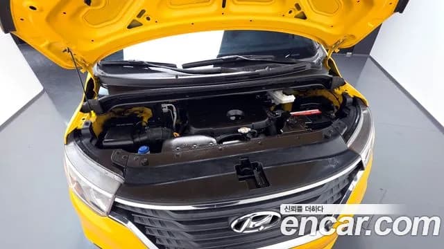 2019 Hyundai The New Grand Starex Wagon 12-Seater Sold VIN KMJWA37KBKU013875 – interior seats 2019 Hyundai The New Grand Starex Wagon 12-Seater Sold VIN KMJWA37KBKU013875 – interior seats