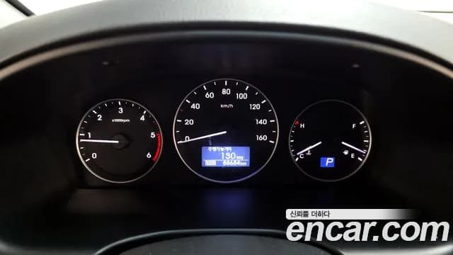 2019 Hyundai The New Grand Starex Wagon 12-Seater Sold VIN KMJWA37KBKU013875 – exterior detail 2019 Hyundai The New Grand Starex Wagon 12-Seater Sold VIN KMJWA37KBKU013875 – exterior detail