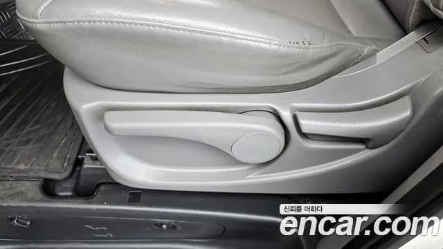 2019 Hyundai The New Grand Starex Wagon 12-Seater Sold VIN KMJWA37KBKU016260 – photo 20 2019 Hyundai The New Grand Starex Wagon 12-Seater Sold VIN KMJWA37KBKU016260 – photo 20
