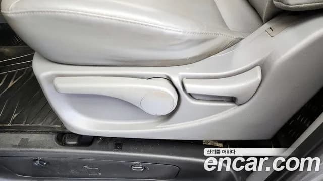 2019 Hyundai The New Grand Starex Wagon 12-Seater Sold VIN KMJWA37KBKU026633 – rear exterior 2019 Hyundai The New Grand Starex Wagon 12-Seater Sold VIN KMJWA37KBKU026633 – rear exterior