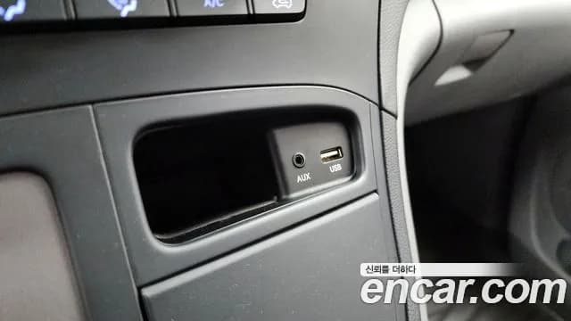2019 Hyundai The New Grand Starex Wagon 12-Seater Sold VIN KMJWA37KBKU026633 – photo 22 2019 Hyundai The New Grand Starex Wagon 12-Seater Sold VIN KMJWA37KBKU026633 – photo 22
