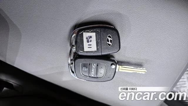 2019 Hyundai The New Grand Starex Wagon 11-Seater Sold VIN KMJWA37KBKU046664 – side profile 2019 Hyundai The New Grand Starex Wagon 11-Seater Sold VIN KMJWA37KBKU046664 – side profile