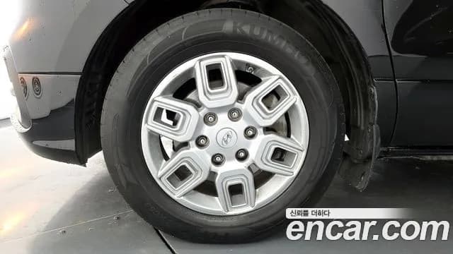 2019 Hyundai The New Grand Starex Wagon 12-Seater Sold VIN KMJWA37KBKU055895 – rear exterior 2019 Hyundai The New Grand Starex Wagon 12-Seater Sold VIN KMJWA37KBKU055895 – rear exterior