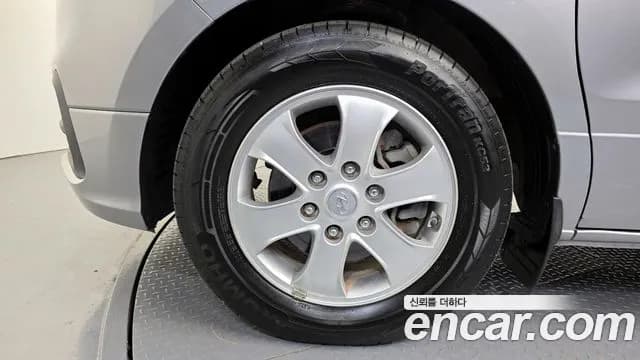 2019 Hyundai The New Grand Starex Wagon 12-Seater Sold VIN KMJWA37KBKU065482 – interior seats 2019 Hyundai The New Grand Starex Wagon 12-Seater Sold VIN KMJWA37KBKU065482 – interior seats