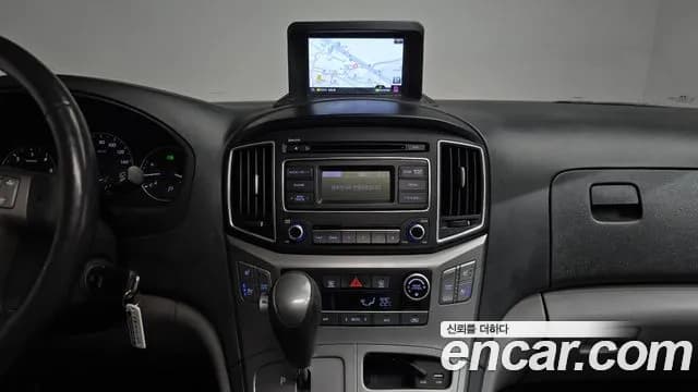 2019 Hyundai The New Grand Starex Wagon 12-Seater Sold VIN KMJWA37KBKU068320 – interior seats 2019 Hyundai The New Grand Starex Wagon 12-Seater Sold VIN KMJWA37KBKU068320 – interior seats