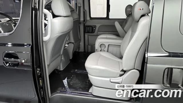 2019 Hyundai The New Grand Starex Wagon 11-Seater Sold VIN KMJWA37KBKU075023 – photo 20 2019 Hyundai The New Grand Starex Wagon 11-Seater Sold VIN KMJWA37KBKU075023 – photo 20