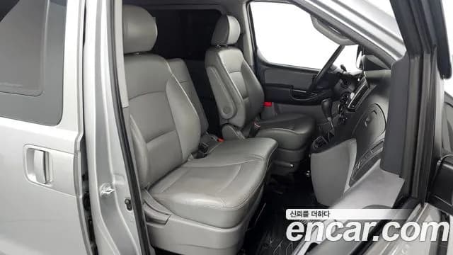 2019 Hyundai The New Grand Starex Wagon 12-Seater Sold VIN KMJWA37KBKU087851 – photo 15 2019 Hyundai The New Grand Starex Wagon 12-Seater Sold VIN KMJWA37KBKU087851 – photo 15