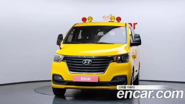 2019 Hyundai The New Grand Starex School Bus Sold VIN KMJWA37KBKU998892 – exterior detail 2019 Hyundai The New Grand Starex School Bus Sold VIN KMJWA37KBKU998892 – exterior detail