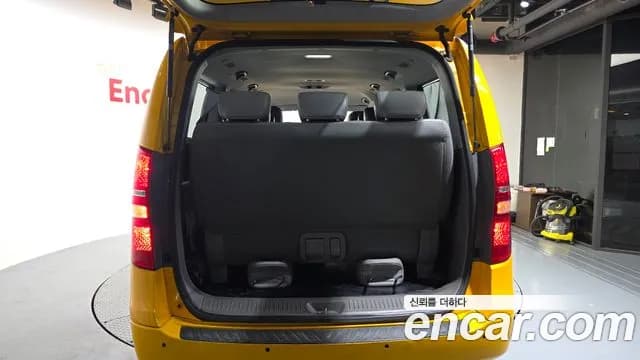2020 Hyundai The New Grand Starex School Bus Sold VIN KMJWA37KBLU135180 – interior seats 2020 Hyundai The New Grand Starex School Bus Sold VIN KMJWA37KBLU135180 – interior seats