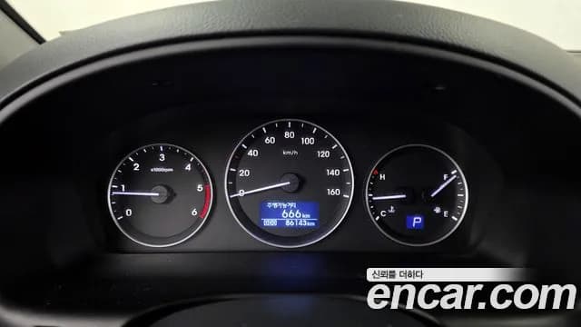 2021 Hyundai The New Grand Starex Wagon 12-Seater Sold VIN KMJWA37KBMU152067 – photo 23 2021 Hyundai The New Grand Starex Wagon 12-Seater Sold VIN KMJWA37KBMU152067 – photo 23