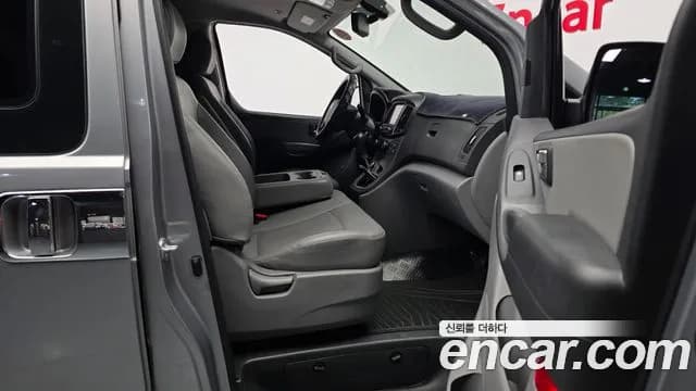 2017 Hyundai Grand Starex 4WD 12-Seater Wagon Sold VIN KMJWA37KDHU895236 – photo 11 2017 Hyundai Grand Starex 4WD 12-Seater Wagon Sold VIN KMJWA37KDHU895236 – photo 11