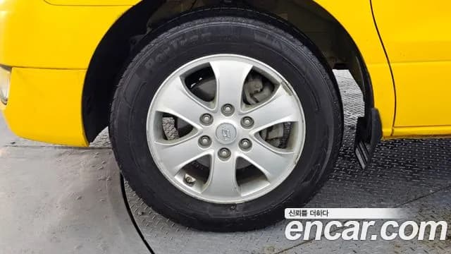 2017 Hyundai Grand Starex 4WD Guard car of chidren Sold VIN KMJWA37KDHU916003 – engine bay 2017 Hyundai Grand Starex 4WD Guard car of chidren Sold VIN KMJWA37KDHU916003 – engine bay