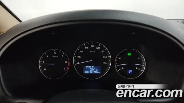 2018 Hyundai Grand Starex 4WD 11-Seater Wagon Sold VIN KMJWA37KDJU936922 – exterior detail 2018 Hyundai Grand Starex 4WD 11-Seater Wagon Sold VIN KMJWA37KDJU936922 – exterior detail