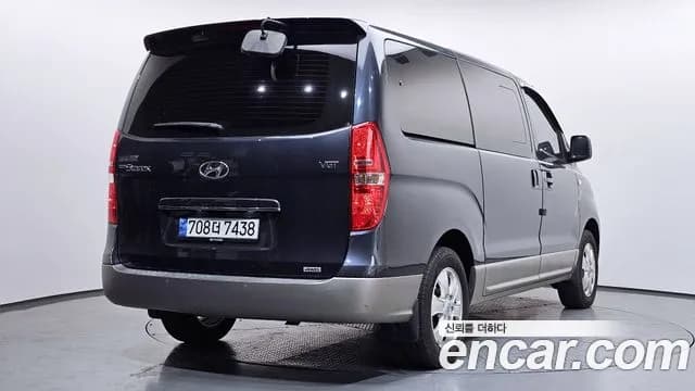 2019 Hyundai The New Grand Starex 4WD Wagon 11-Seater Sold VIN KMJWA37KDKU040555 – trunk area 2019 Hyundai The New Grand Starex 4WD Wagon 11-Seater Sold VIN KMJWA37KDKU040555 – trunk area