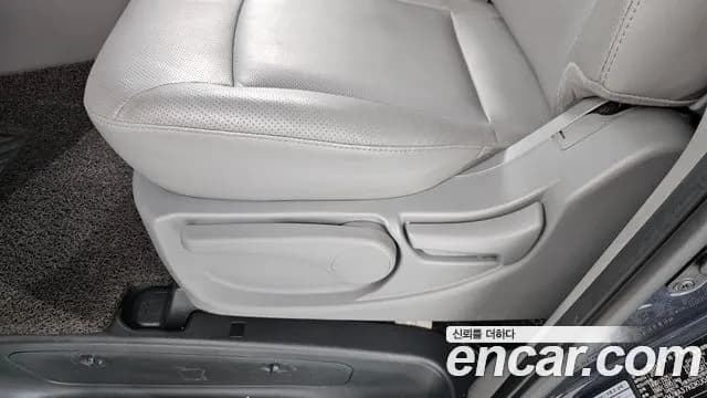 2019 Hyundai The New Grand Starex 4WD Wagon 11-Seater Sold VIN KMJWA37KDKU040555 – photo 25 2019 Hyundai The New Grand Starex 4WD Wagon 11-Seater Sold VIN KMJWA37KDKU040555 – photo 25