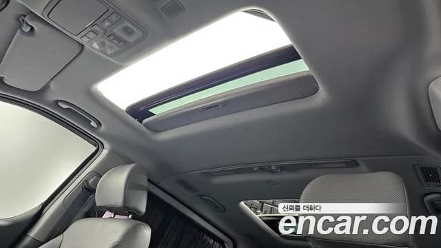 2019 Hyundai The New Grand Starex 4WD Wagon 11-Seater Sold VIN KMJWA37KDKU040555 – photo 33 2019 Hyundai The New Grand Starex 4WD Wagon 11-Seater Sold VIN KMJWA37KDKU040555 – photo 33