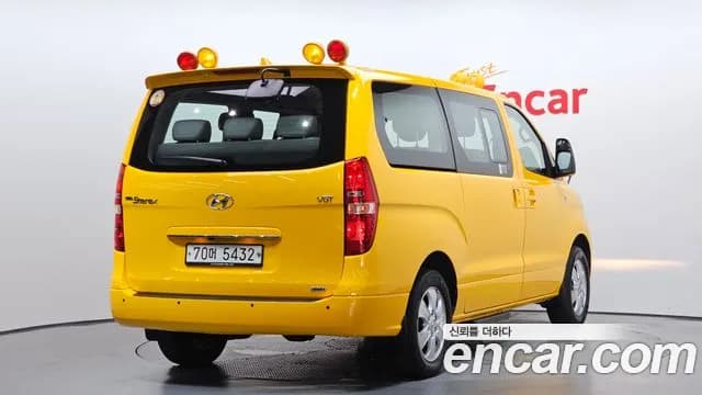 2020 Hyundai The New Grand Starex 4WD School Bus Sold VIN KMJWA37KDLU132316 – front exterior 2020 Hyundai The New Grand Starex 4WD School Bus Sold VIN KMJWA37KDLU132316 – front exterior