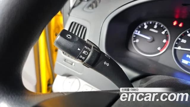 2021 Hyundai The New Grand Starex 4WD School Bus Sold VIN KMJWA37KDMU159291 – front exterior 2021 Hyundai The New Grand Starex 4WD School Bus Sold VIN KMJWA37KDMU159291 – front exterior