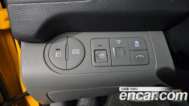 2021 Hyundai The New Grand Starex 4WD School Bus Sold VIN KMJWA37KDMU159291 – rear exterior 2021 Hyundai The New Grand Starex 4WD School Bus Sold VIN KMJWA37KDMU159291 – rear exterior