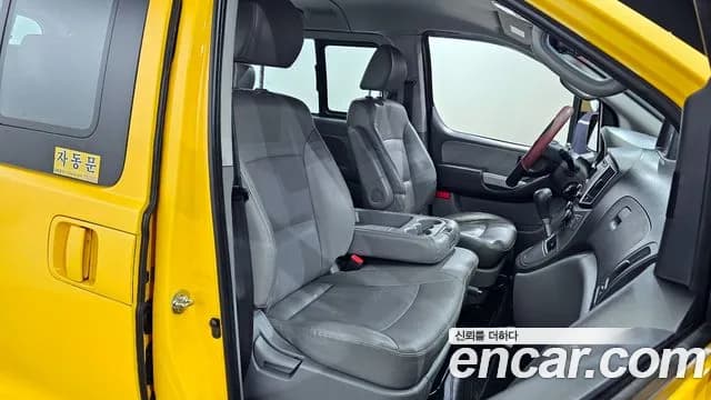 2018 Hyundai Grand Starex School Bus LPi Sold VIN KMJWA37TBJU946952 – interior seats 2018 Hyundai Grand Starex School Bus LPi Sold VIN KMJWA37TBJU946952 – interior seats