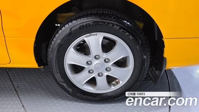 2019 Hyundai The New Grand Starex School Bus LPi Sold VIN KMJWA37TBKU001886 – front exterior 2019 Hyundai The New Grand Starex School Bus LPi Sold VIN KMJWA37TBKU001886 – front exterior