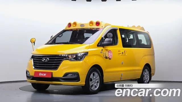 2019 Hyundai The New Grand Starex School Bus LPi Sold VIN KMJWA37TBKU045447 – side profile 2019 Hyundai The New Grand Starex School Bus LPi Sold VIN KMJWA37TBKU045447 – side profile