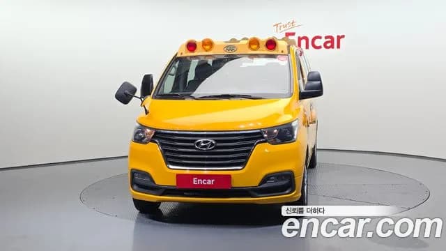 2019 Hyundai The New Grand Starex School Bus LPi Sold VIN KMJWA37TBKU995934 – exterior detail 2019 Hyundai The New Grand Starex School Bus LPi Sold VIN KMJWA37TBKU995934 – exterior detail