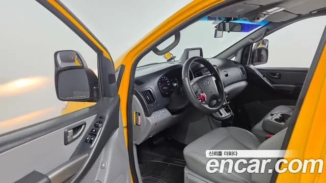 2019 Hyundai The New Grand Starex School Bus LPi Sold VIN KMJWA37TBKU999435 – photo 20 2019 Hyundai The New Grand Starex School Bus LPi Sold VIN KMJWA37TBKU999435 – photo 20