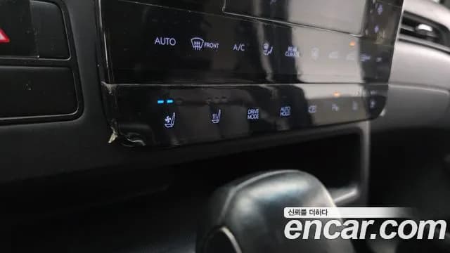 2022 Hyundai Staria Tourer 11-Seater Sold VIN KMJYB371BNU002178 – exterior detail 2022 Hyundai Staria Tourer 11-Seater Sold VIN KMJYB371BNU002178 – exterior detail
