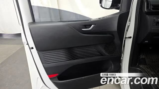 2022 Hyundai Staria Tourer 11-Seater Sold VIN KMJYB371BNU045571 – rear exterior 2022 Hyundai Staria Tourer 11-Seater Sold VIN KMJYB371BNU045571 – rear exterior
