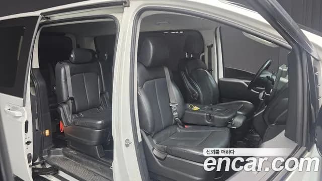 2022 Hyundai Staria 4WD Tourer 11-Seater Sold VIN KMJYB371DNU036109 – photo 11 2022 Hyundai Staria 4WD Tourer 11-Seater Sold VIN KMJYB371DNU036109 – photo 11
