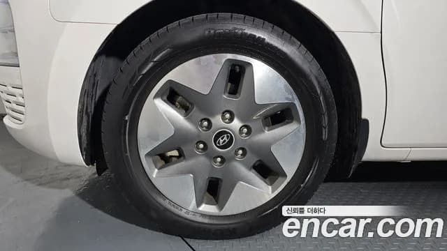 2022 Hyundai Staria 4WD Tourer 11-Seater Sold VIN KMJYB371DNU050055 – interior seats 2022 Hyundai Staria 4WD Tourer 11-Seater Sold VIN KMJYB371DNU050055 – interior seats